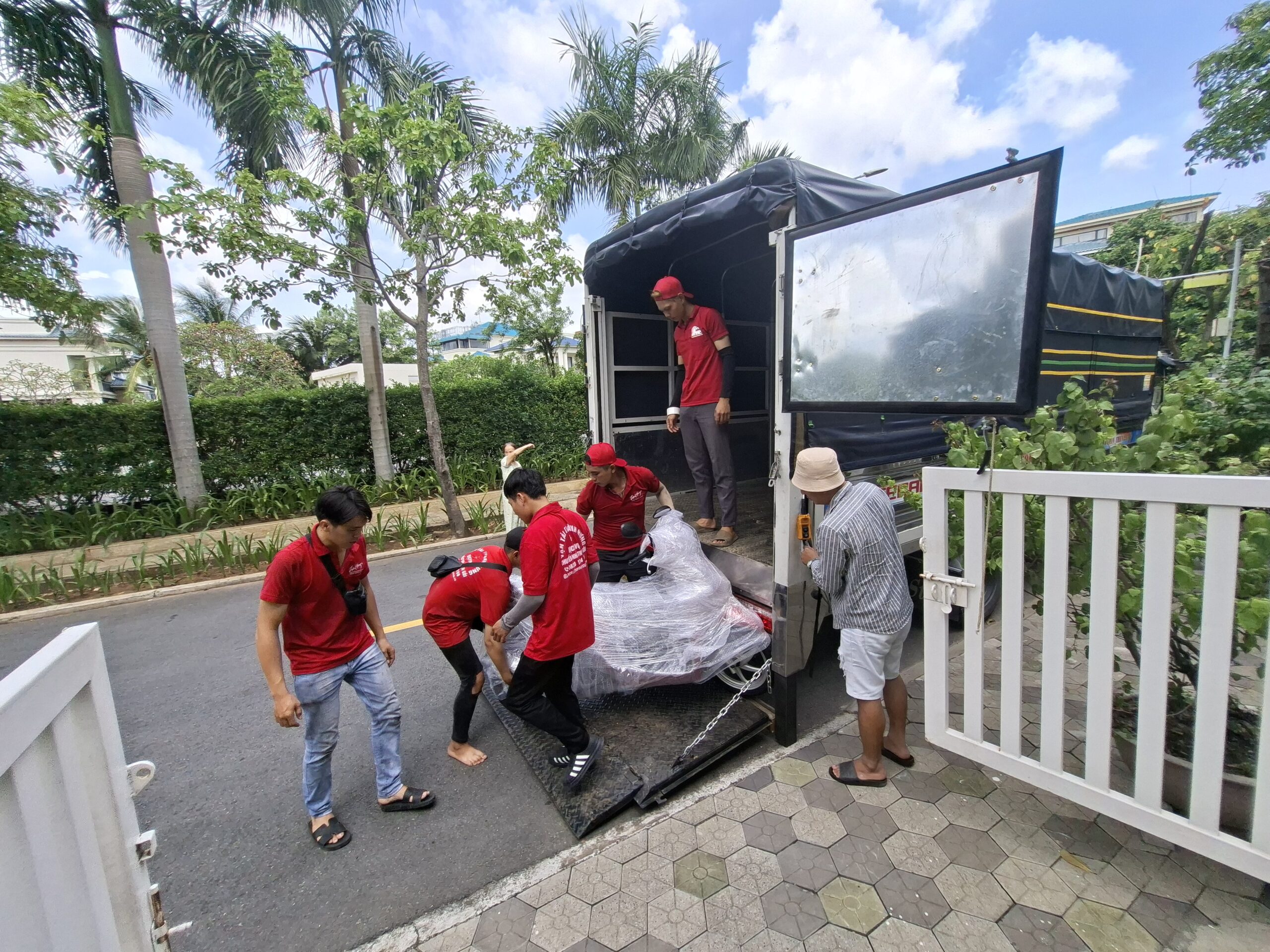 thuê xe tải chở đồ chuyển nhà
